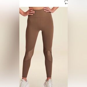 ALALA Peak Tight Leggings In Mushroom‎ NWT $125 Size Medium